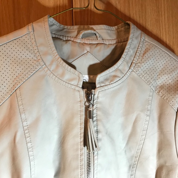 Cleo Motorcycle Style Vegan Leather Jacket (S/M) - Picture 5 of 8